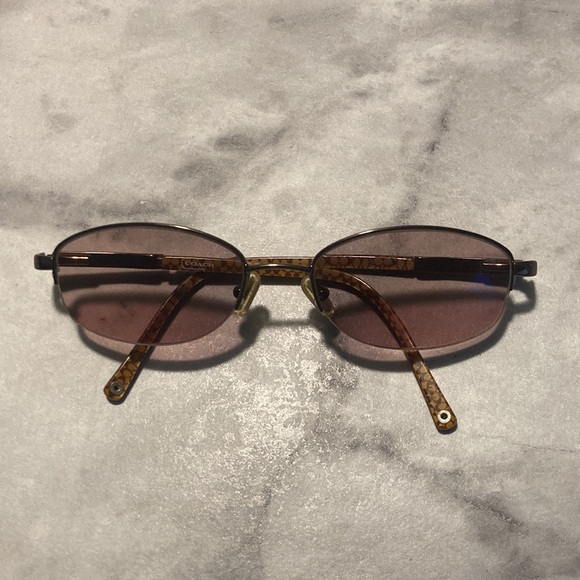 Coach - Picture 3 of 16